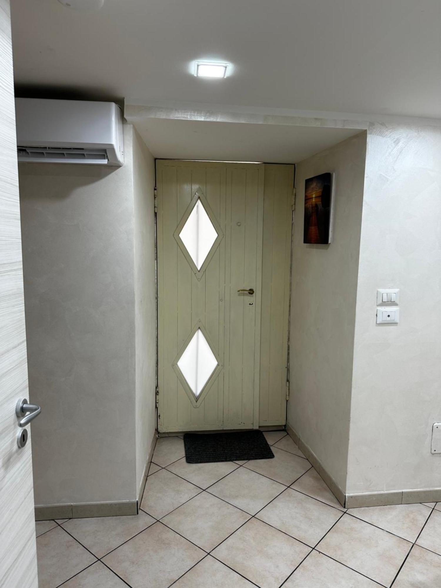 Lory House Apartment Katanya Dış mekan fotoğraf